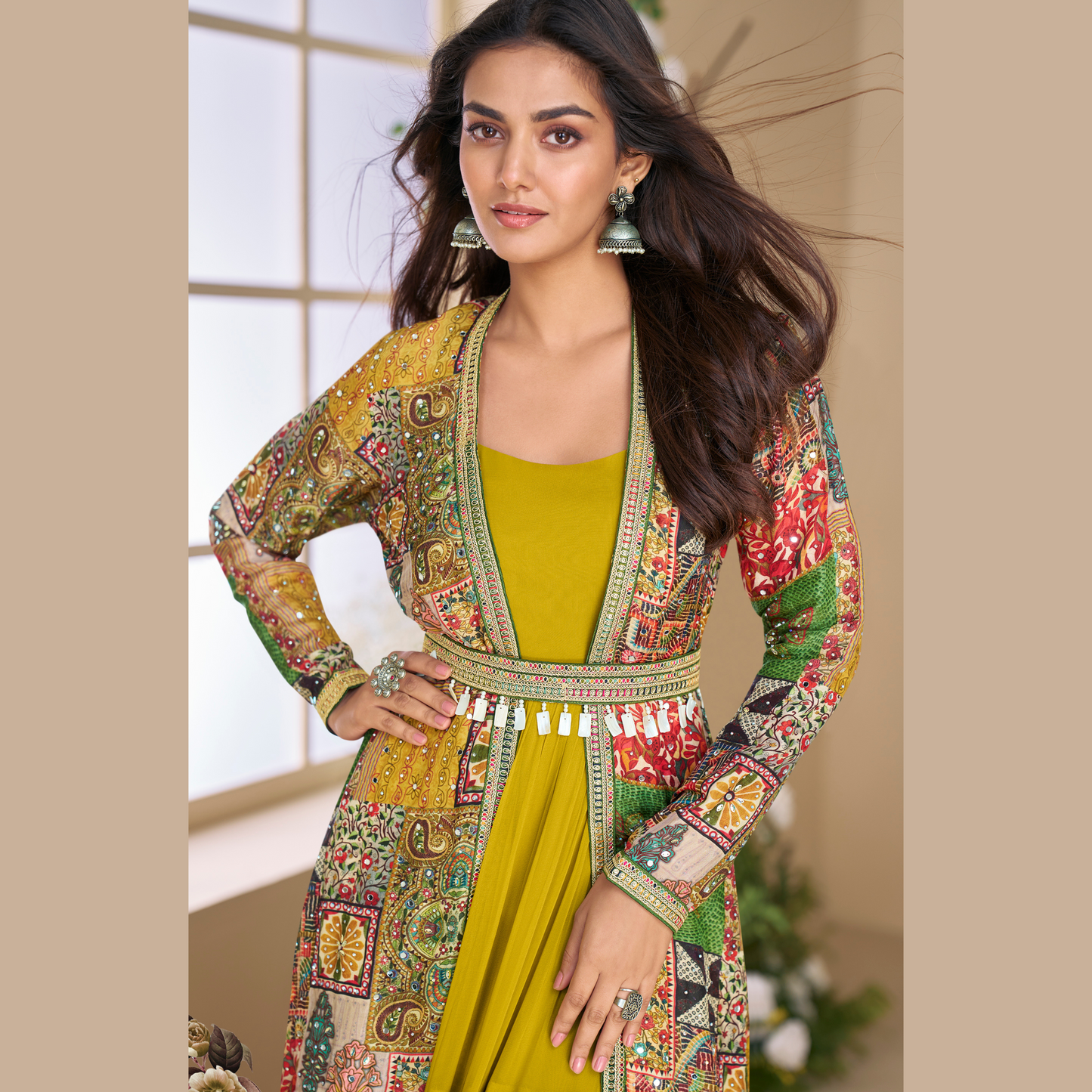 Mehfil Glow Shrug