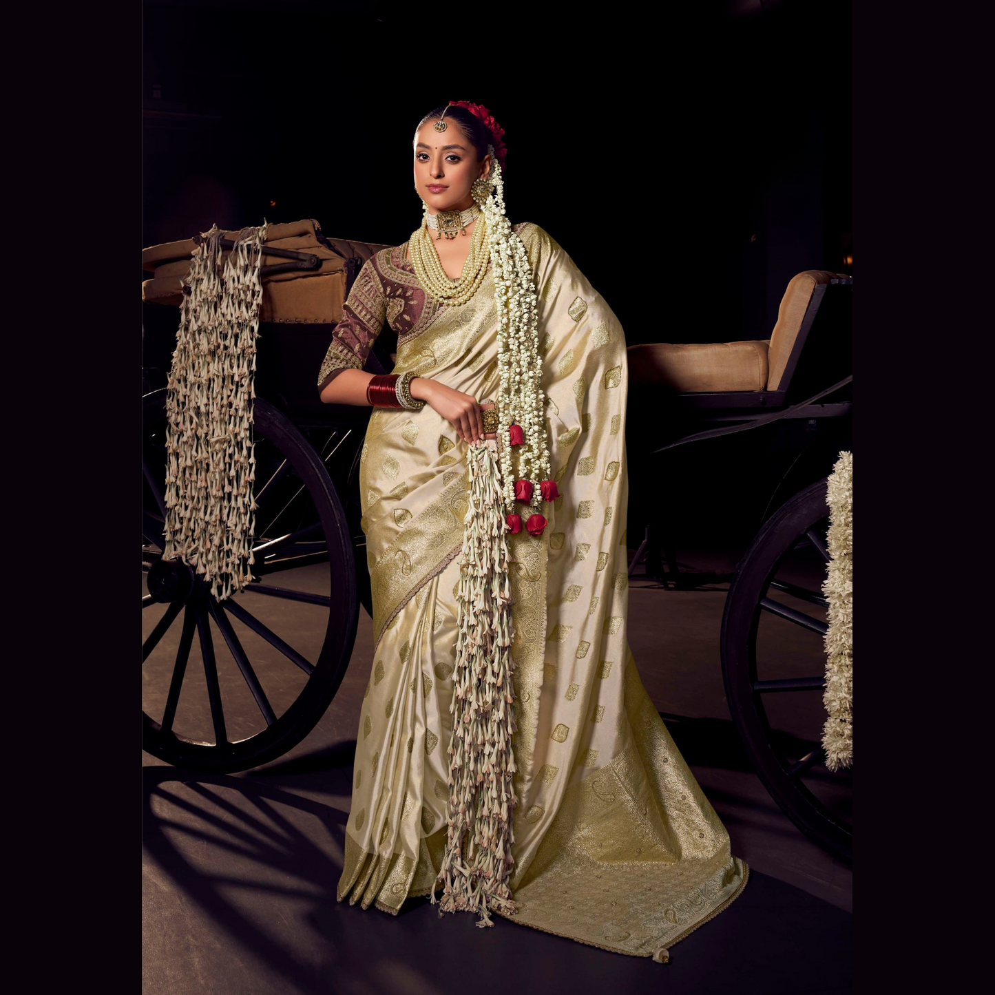 Mehr Gulzar Saree