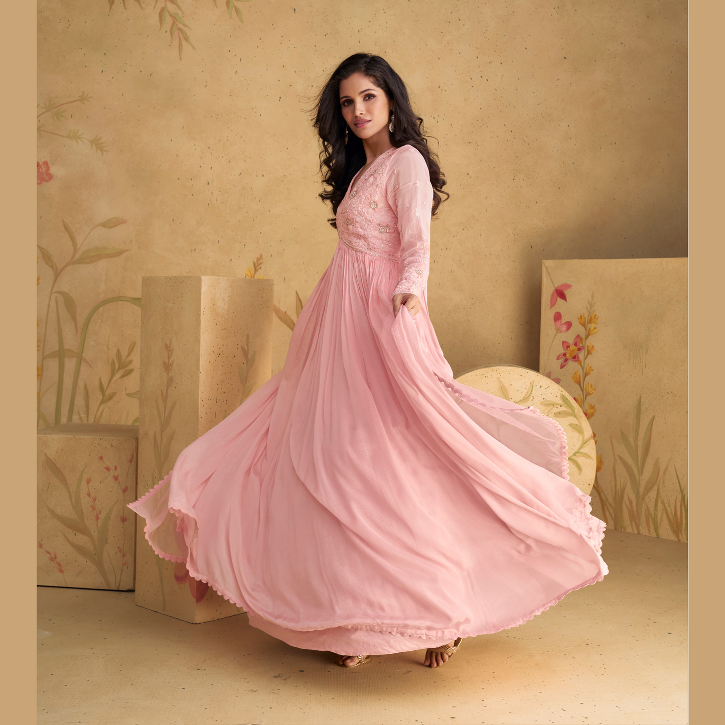 Golden Anarkali Aura