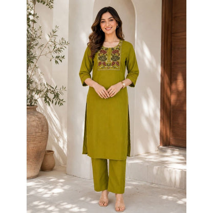 Meher Embroidered Kurta Pant Set