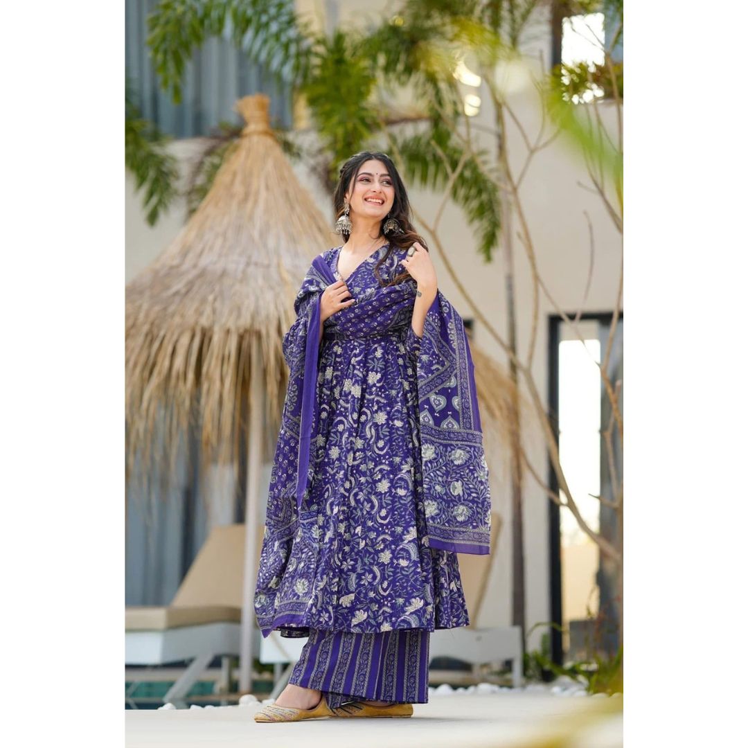 Zehra Luxe Muslin Digital Print Suit Set