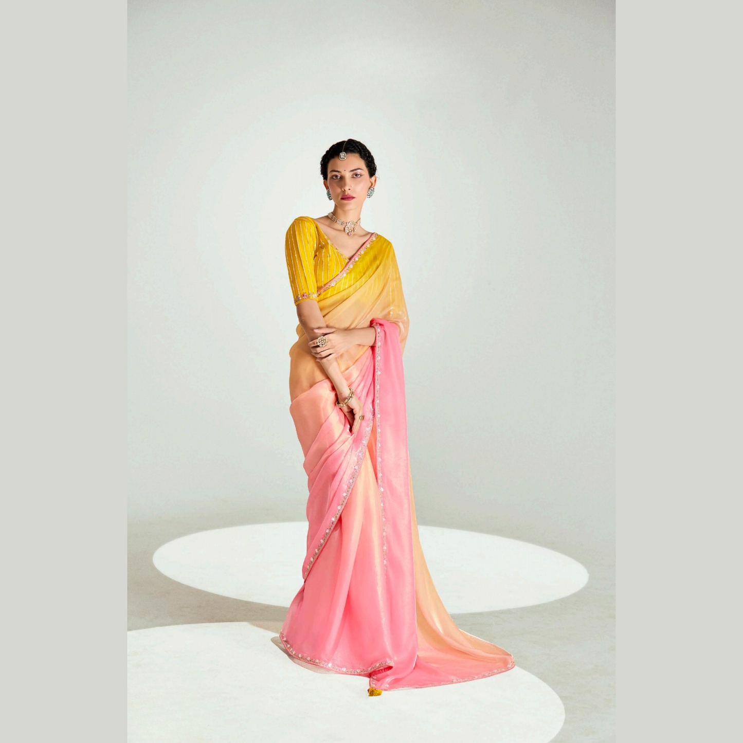Sunehri Saaz Saree