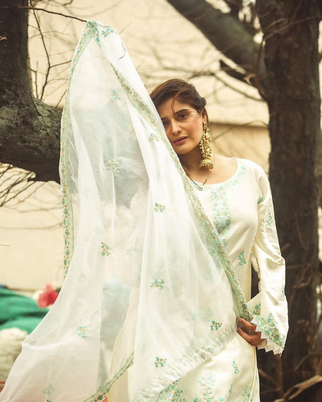 Akshara Ivory White Chanderi Embroidered Suit Set